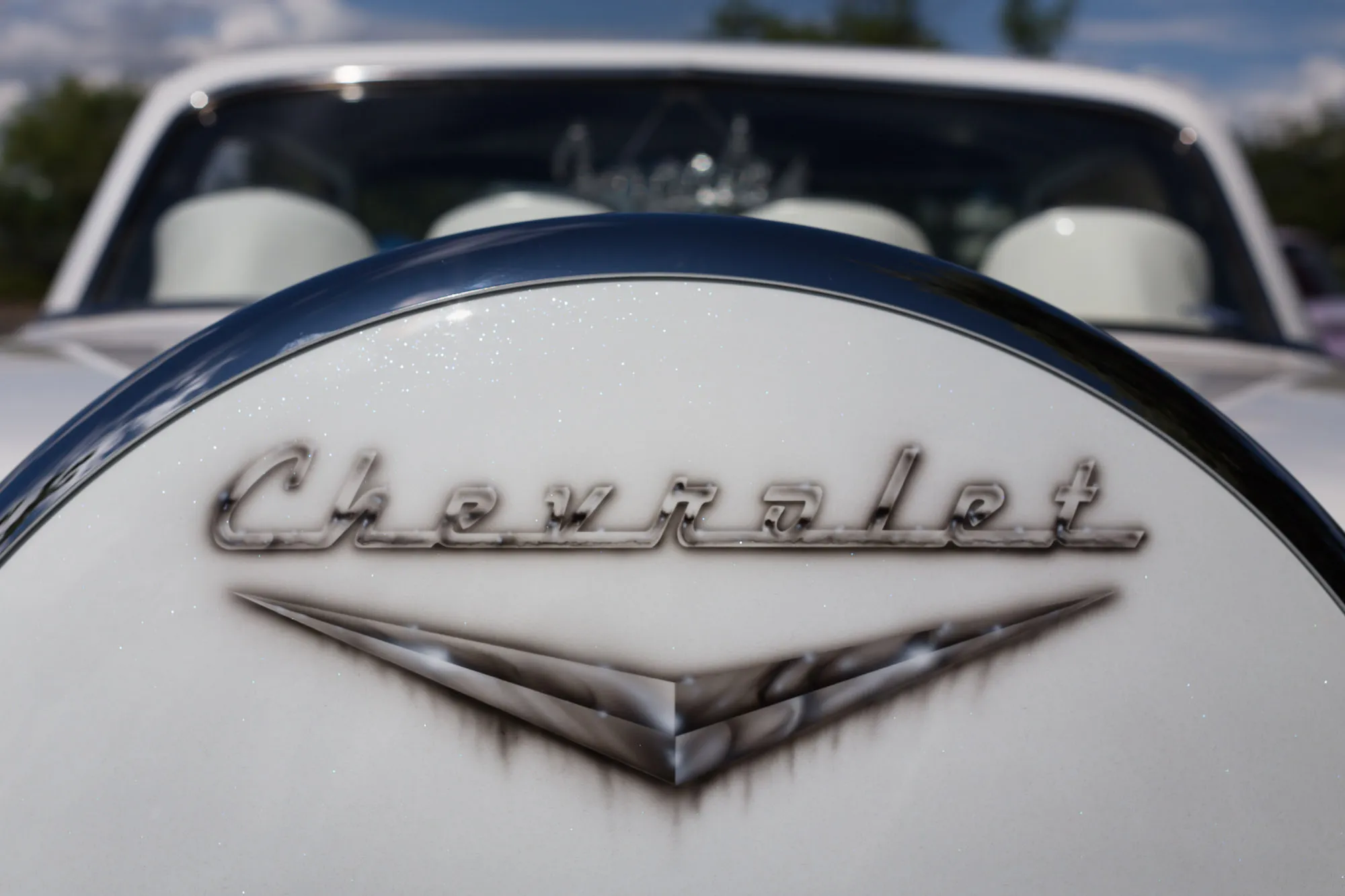 Chevrolet emblem, Metal of Honor Fusion Car Show, 2016